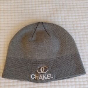 OFFERS ACCEPTED**CHANEL Elegant Gray Knit Hat